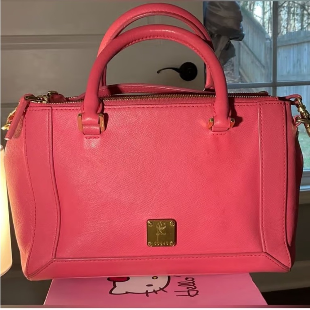 Chic Pink Satchel with Gold Accents